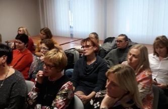 Zdjęcie z galerii Spotkanie pedagogów powiatu dąbrowskiego – „Stres – sposoby radzenia sobie ze stresem”.